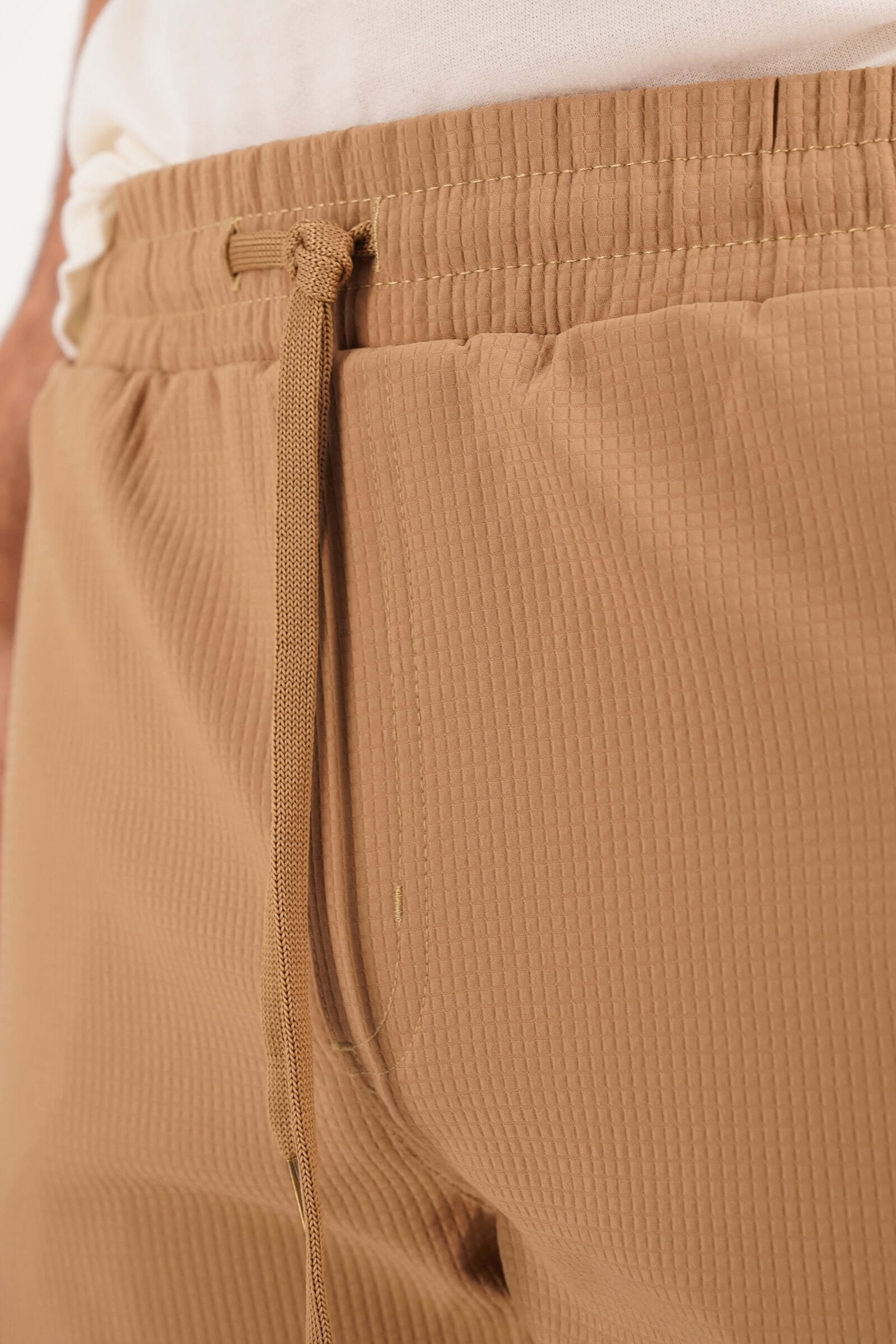 Bermuda de hombre cargo - Image 3