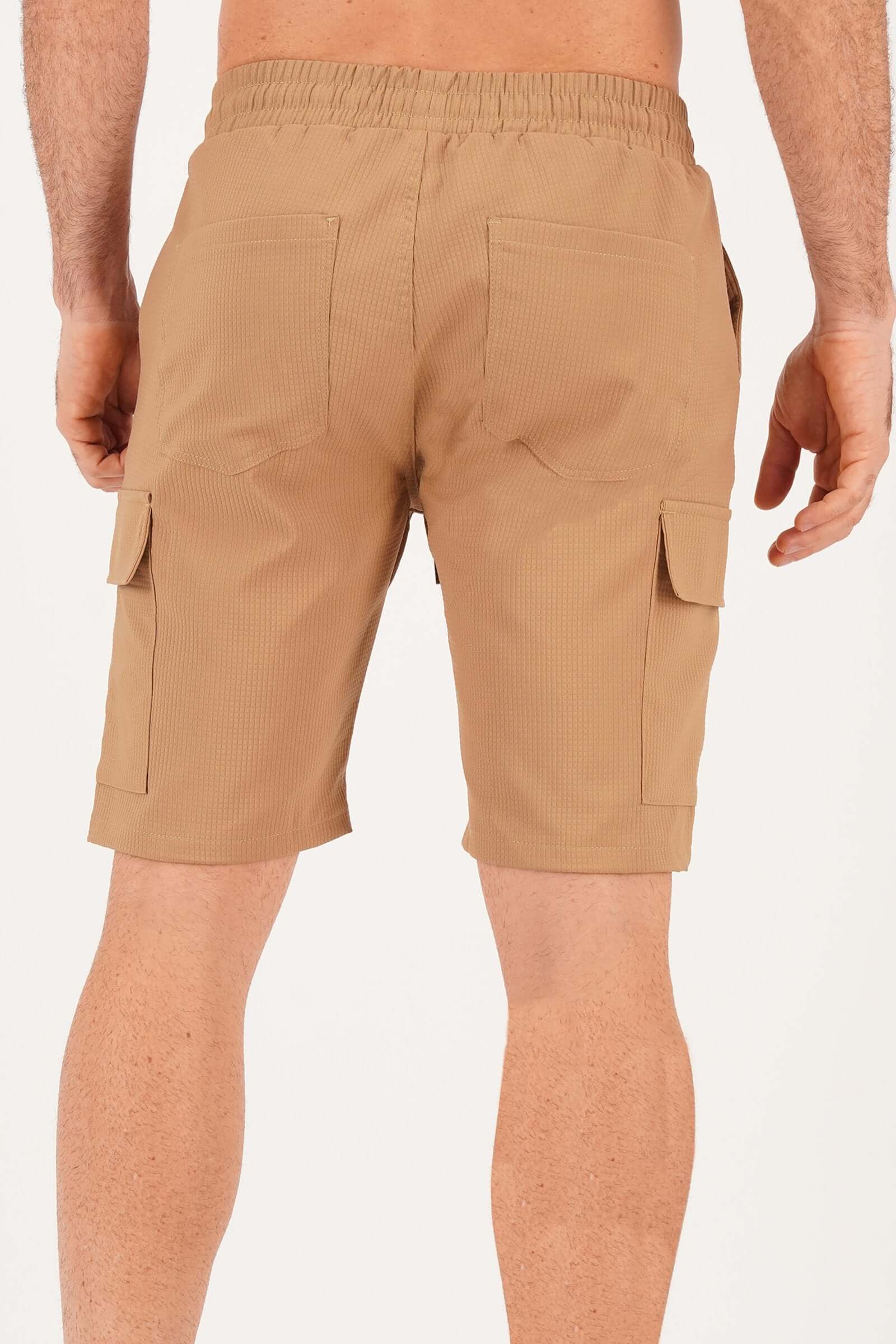 Bermuda de hombre cargo - Image 6