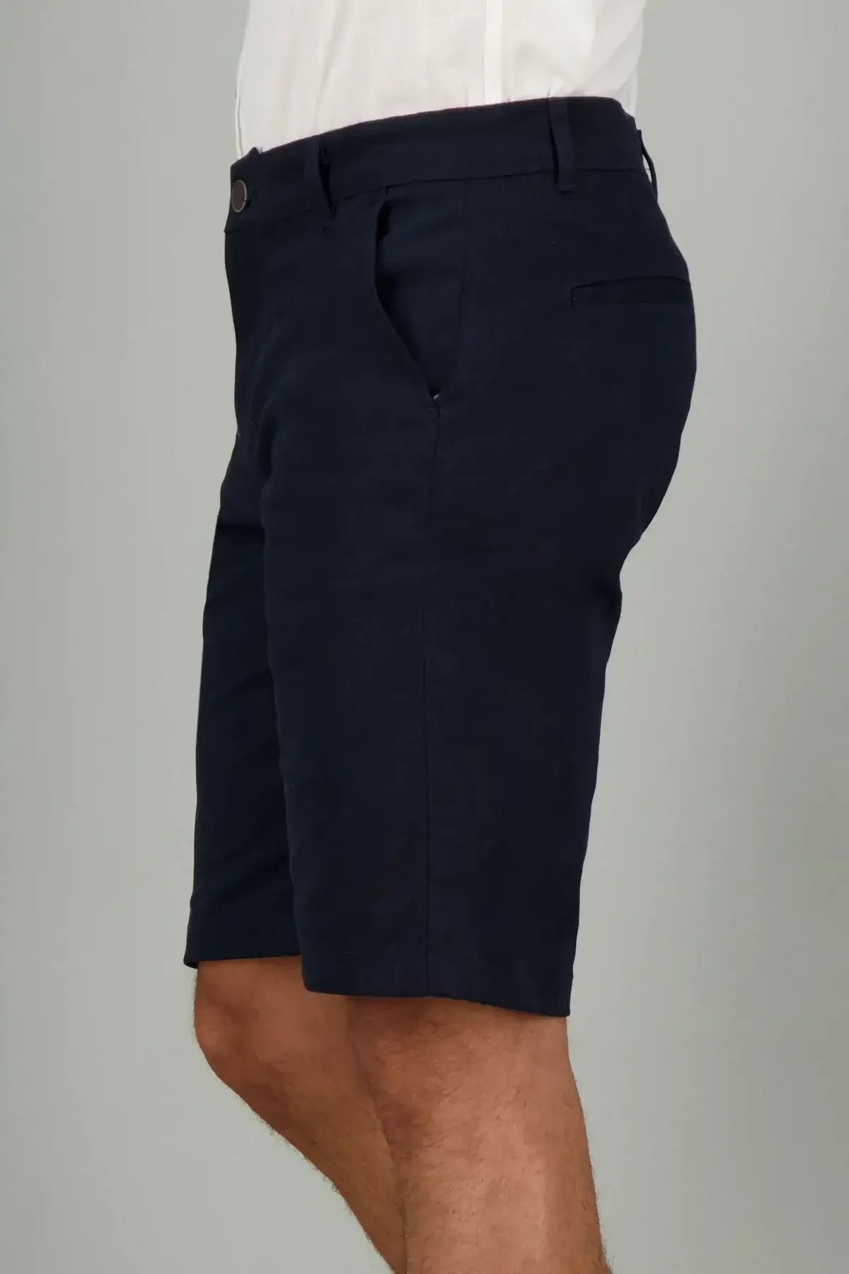 Bermuda de hombre drill semi ajustada - Image 16
