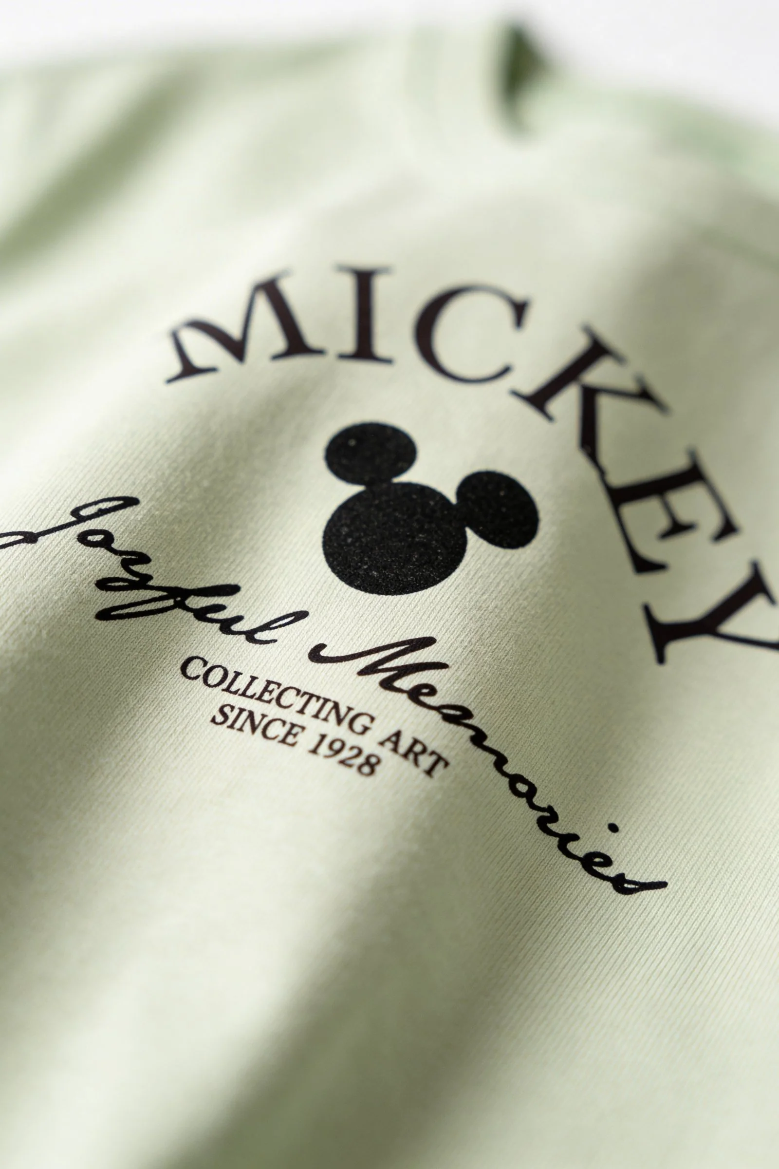Camiseta de dama mickey cuello redondo - Image 9