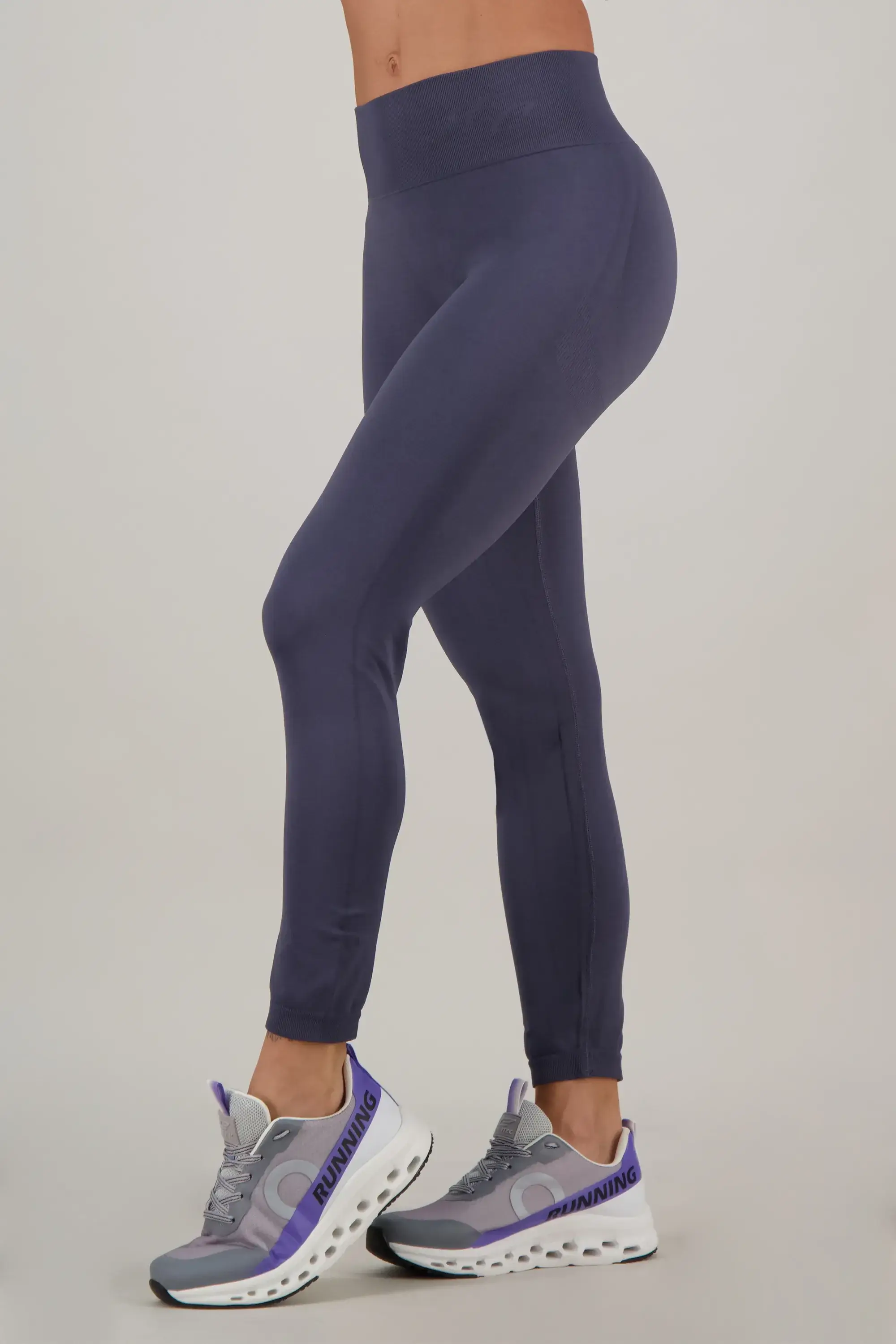 Leggin de dama deportivo ajustada - Image 15