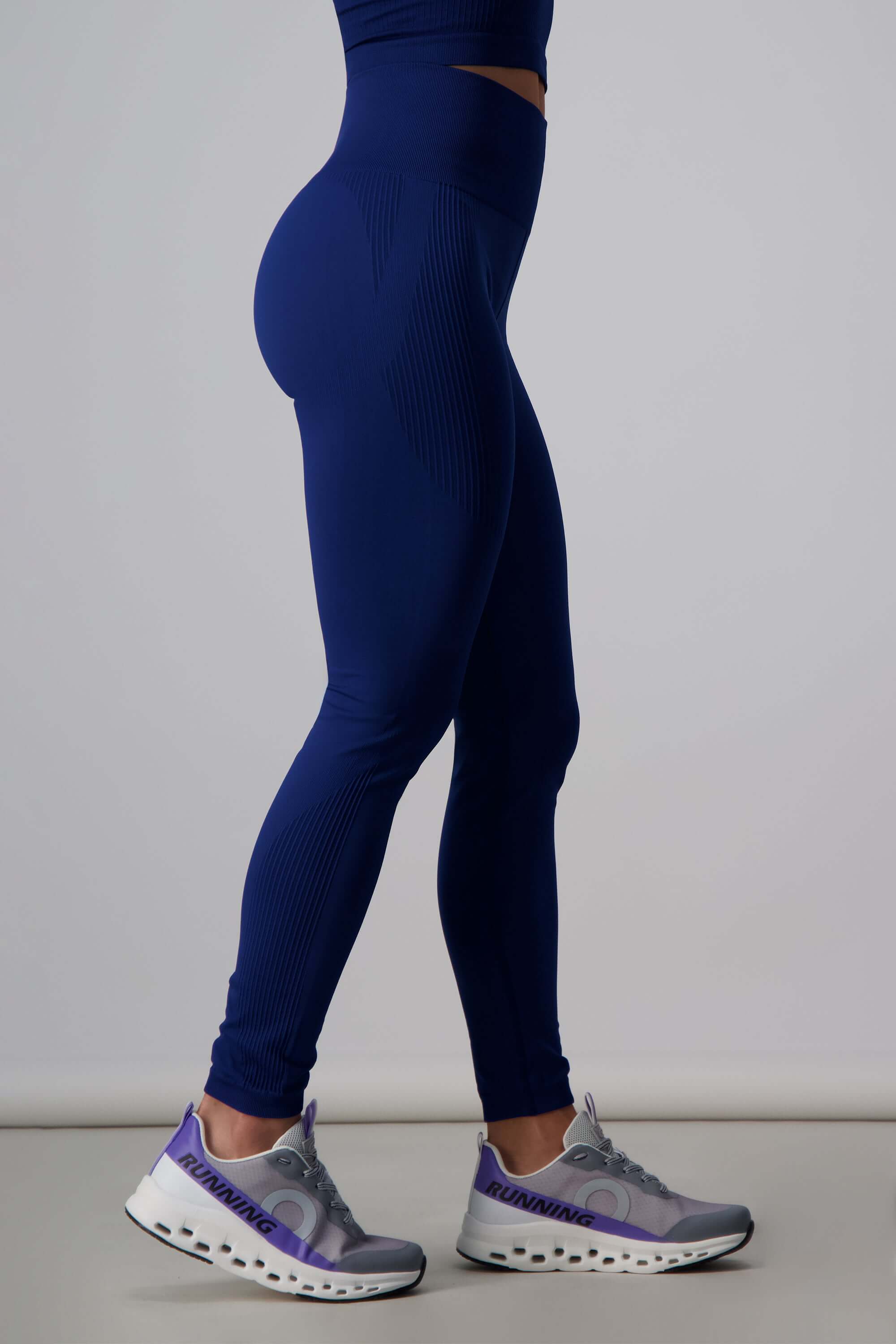 Leggin de dama deportivo silueta ajustada - Image 4