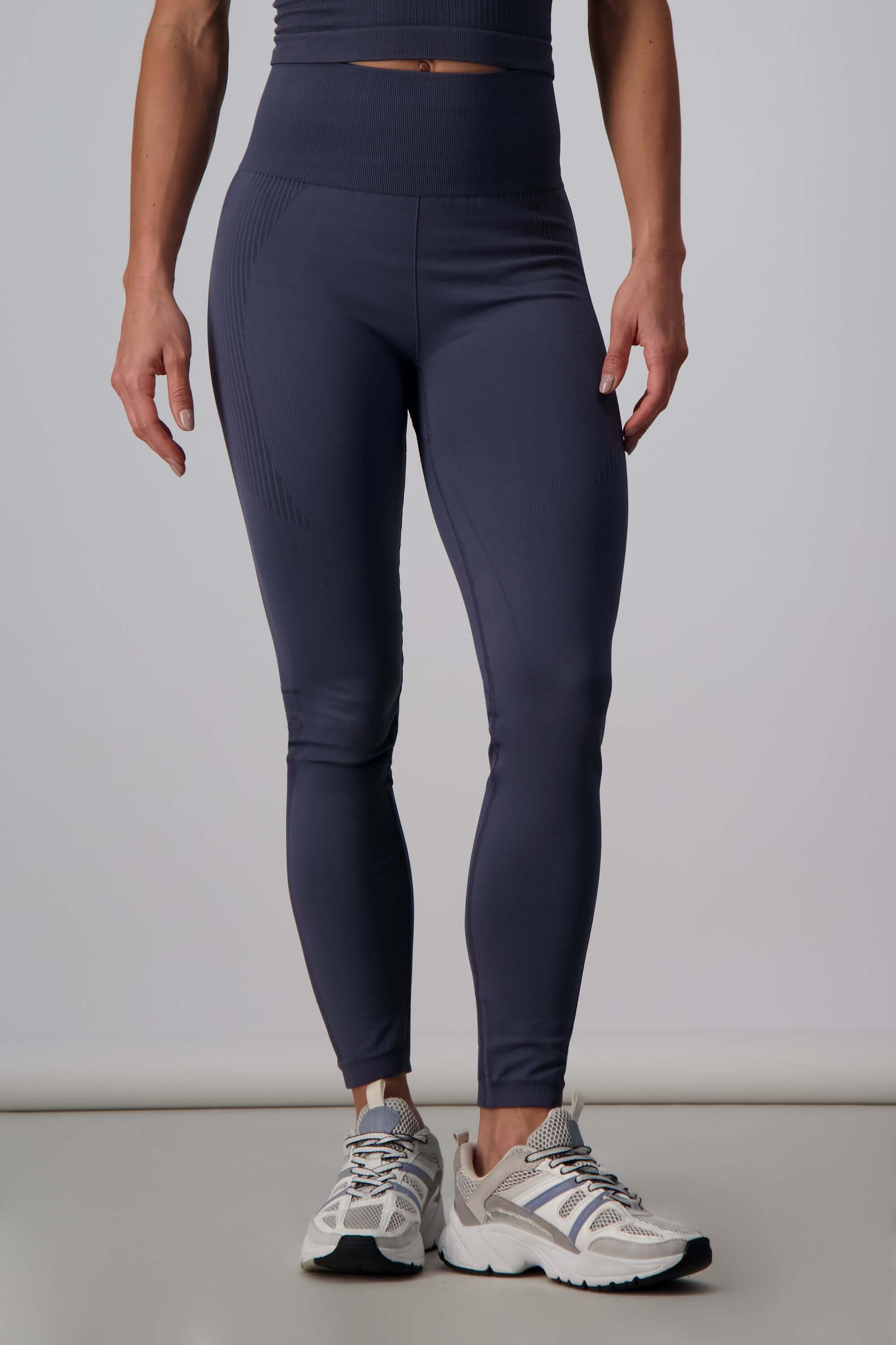 Leggin de dama deportivo silueta ajustada - Image 6