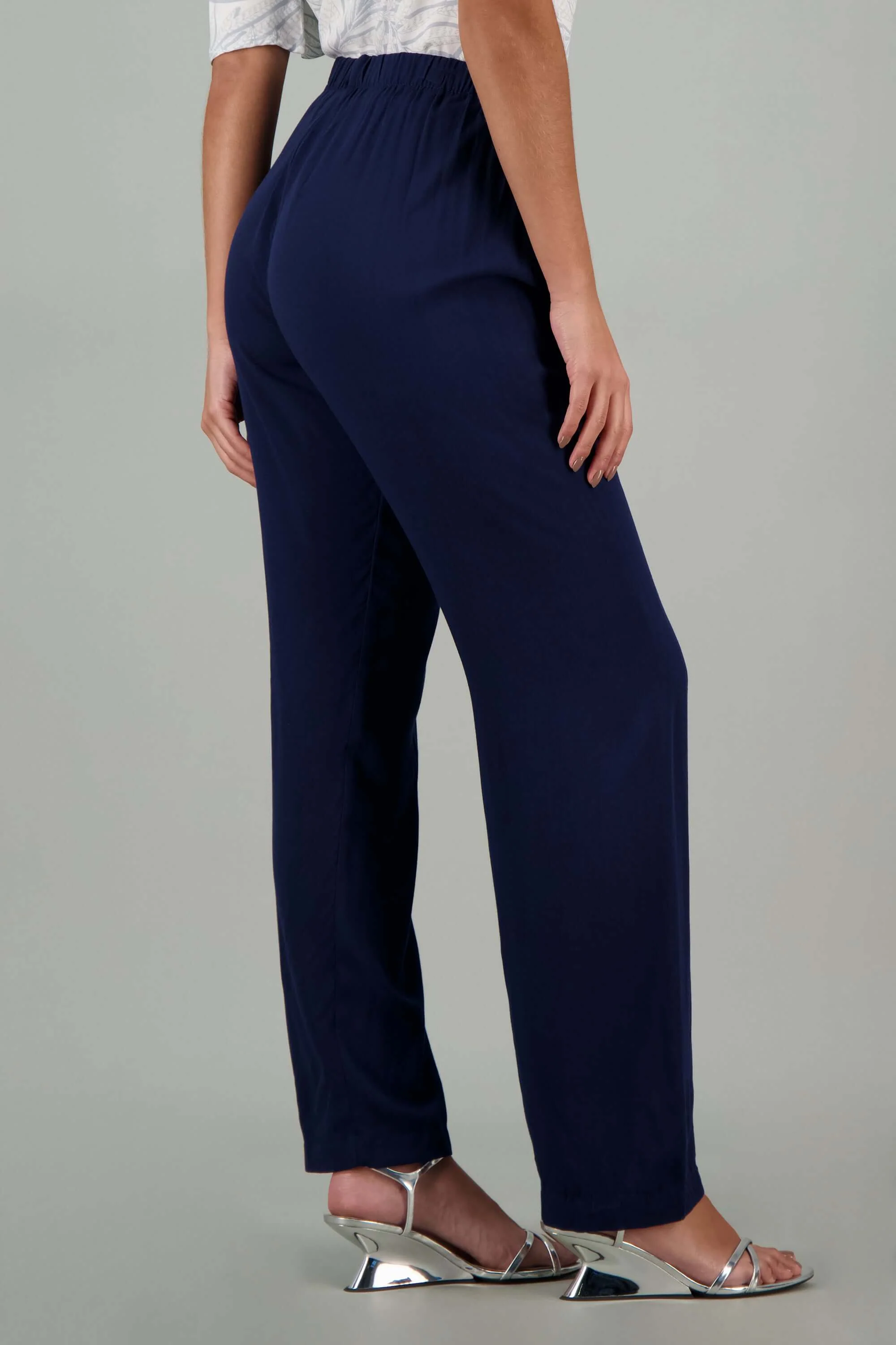 Pantalon de dama clásico silueta semi ajustada - Image 10