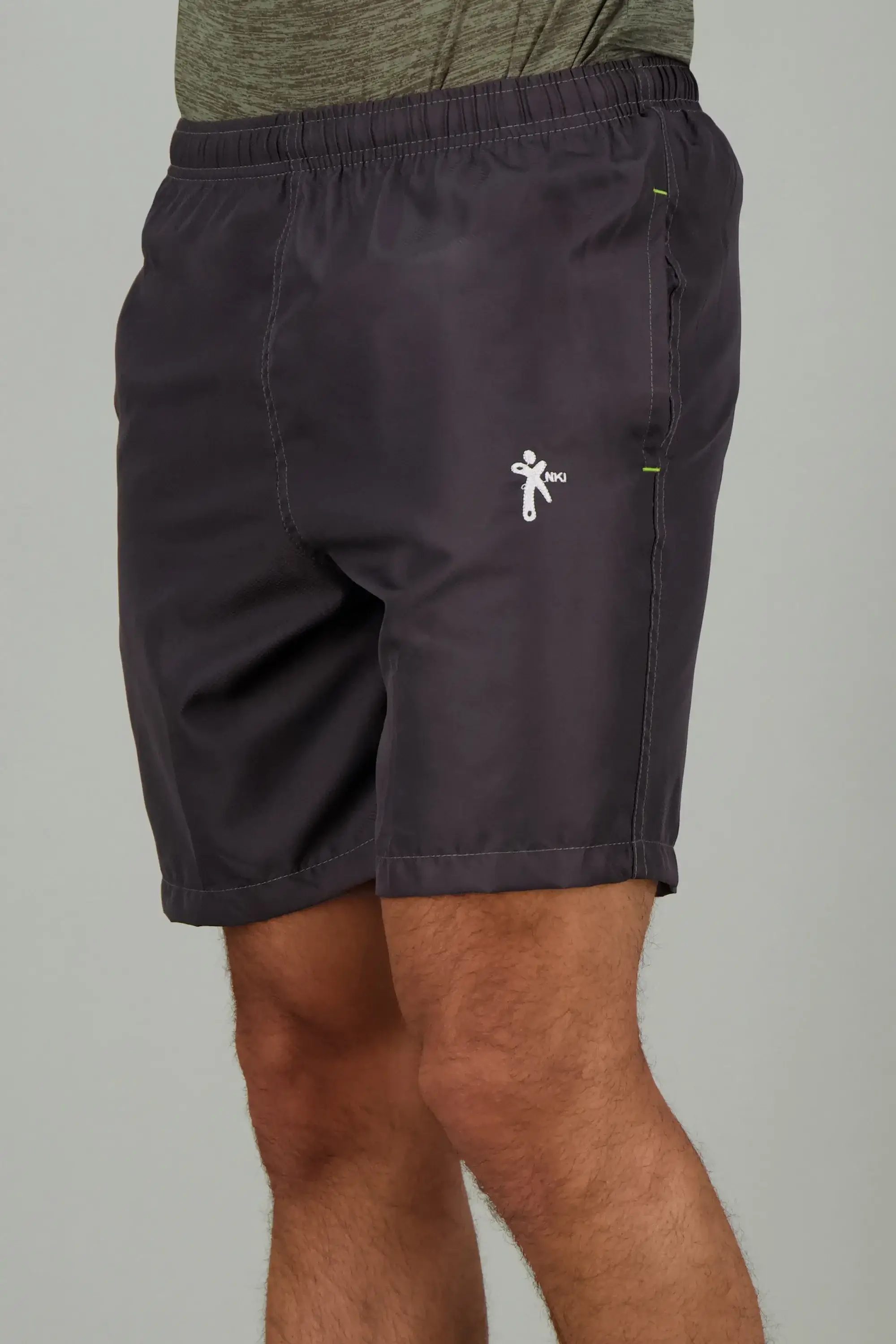 Pantaloneta de hombre deportiva amplia - Image 12