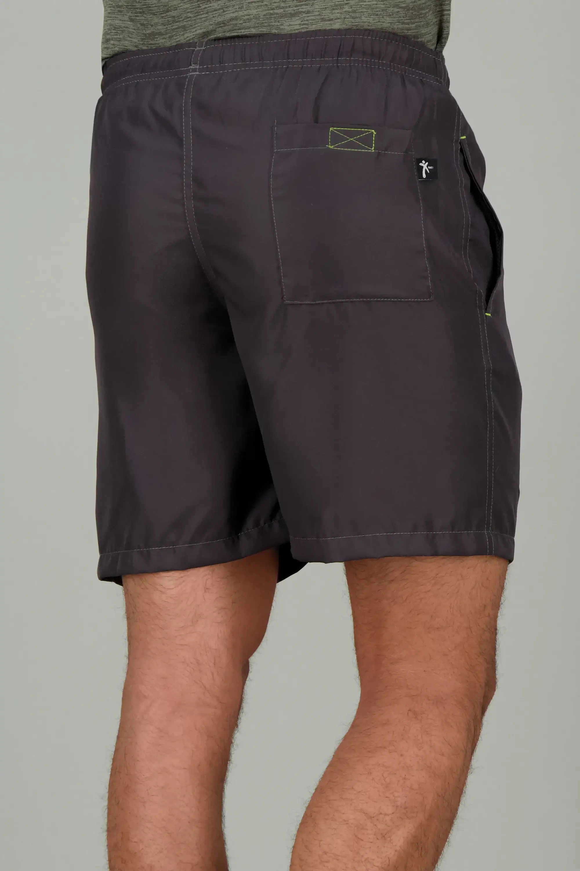 Pantaloneta de hombre deportiva amplia - Image 13