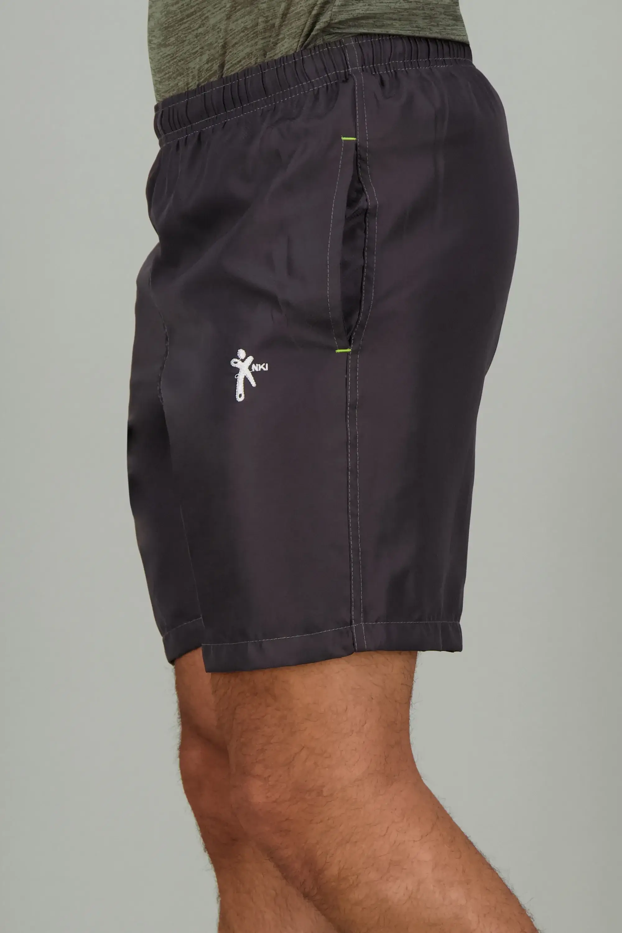 Pantaloneta de hombre deportiva amplia - Image 14