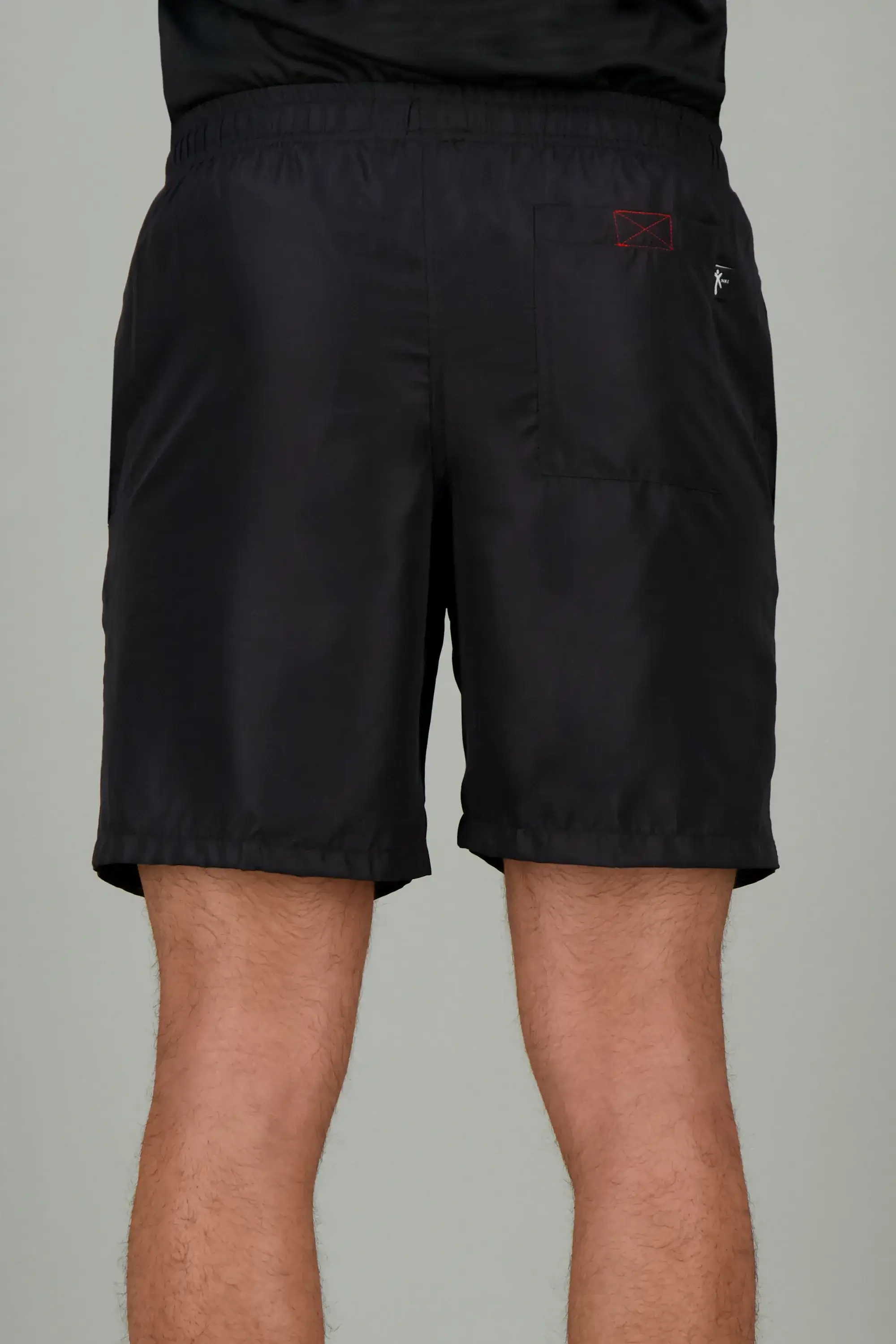 Pantaloneta de hombre deportiva amplia - Image 6